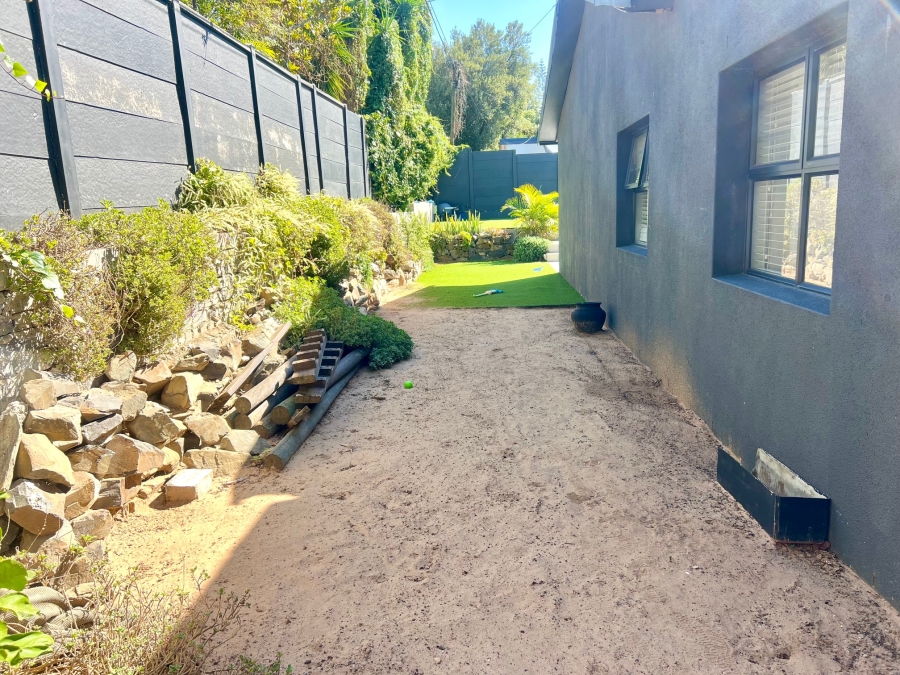 4 Bedroom Property for Sale in Loevenstein Western Cape